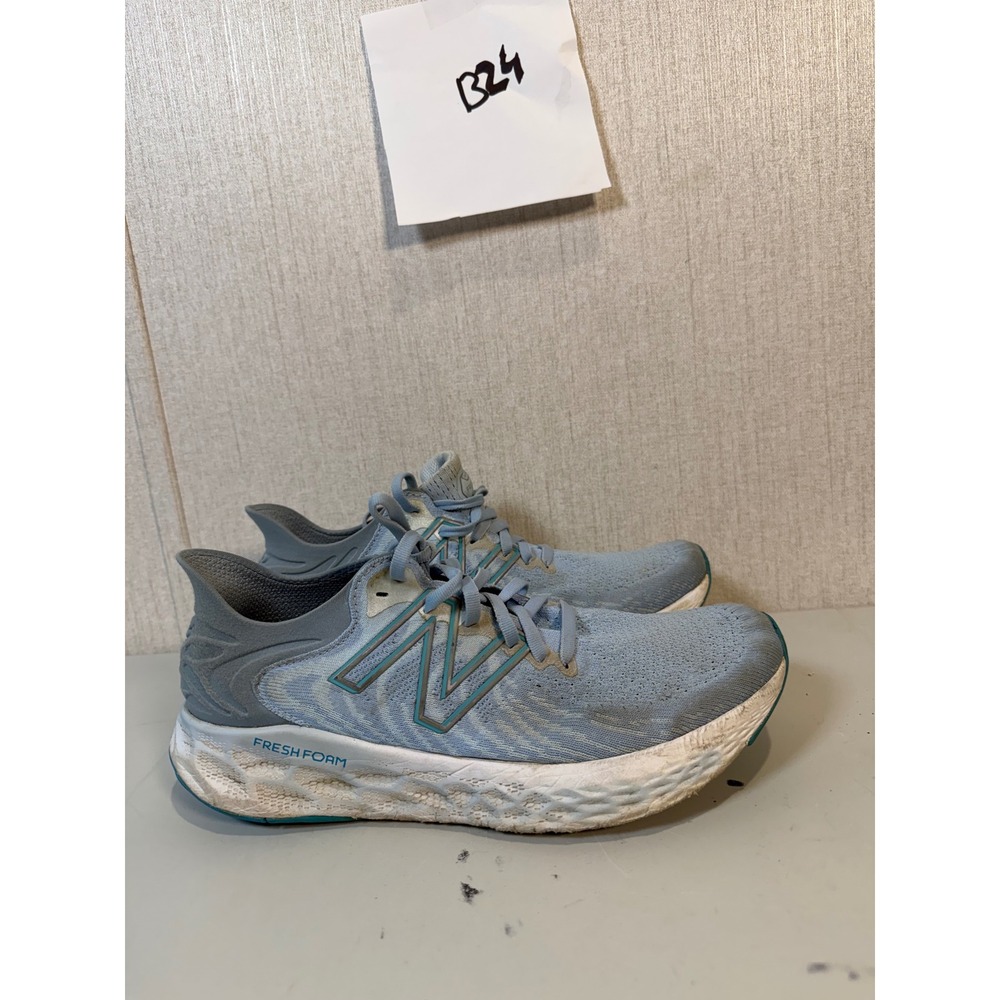 New Balance FRESH FOAM 1080 V11 Women's Shoe Light Blue Sz 11 no shoes Insert